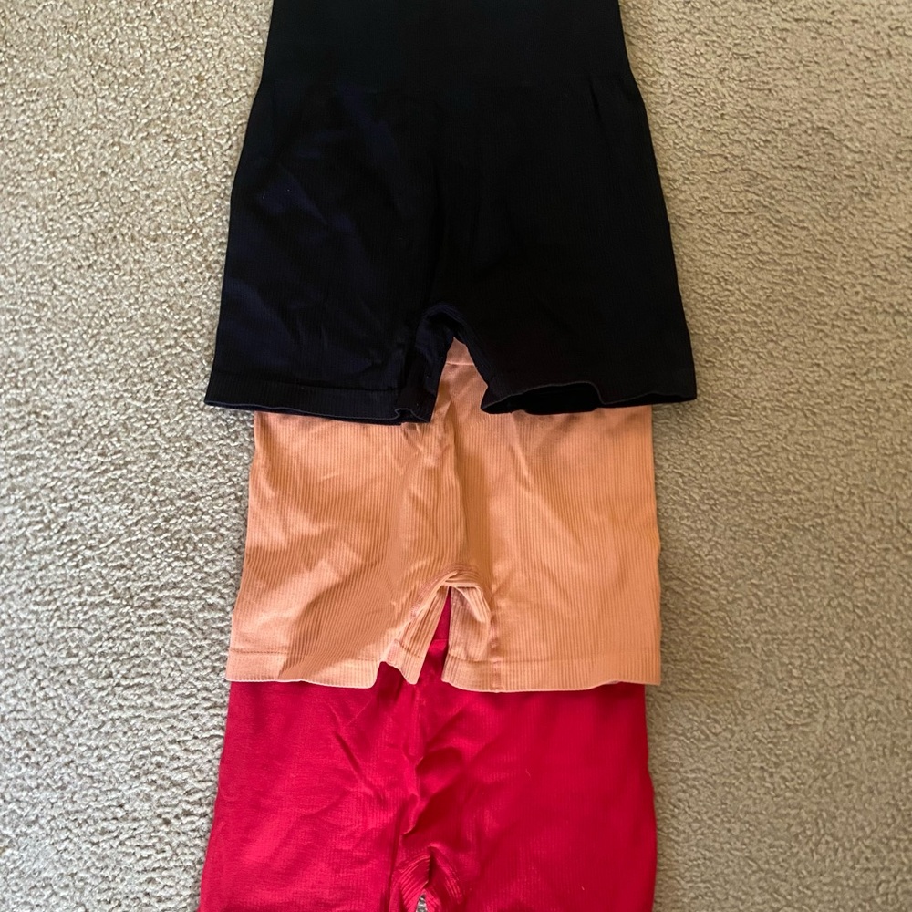 QQQ ribbed gym shorts set